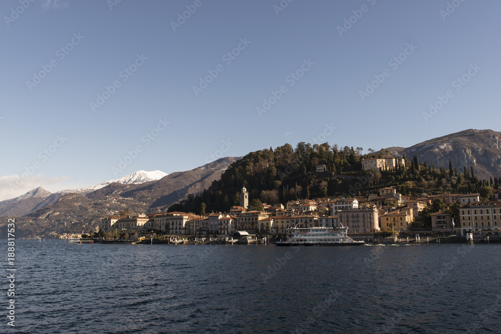 Naklejka premium Vista del Lago de Como, Italia