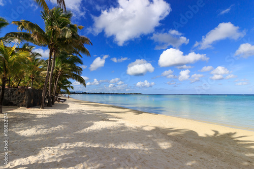 plage tour aux biches, île maurice © julien