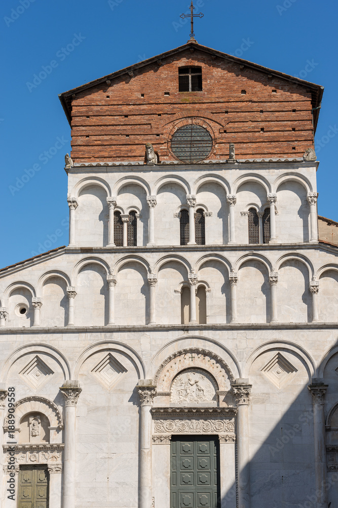 Obraz premium Church of Santa Maria Forisportam in Pisan-romanesque style (XII century) Lucca, Tuscany, Italy, Europe