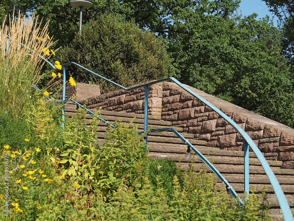Fototapeta premium Aufgang zur Milchbar im Hoehenpark Killesberg in Stuttgart