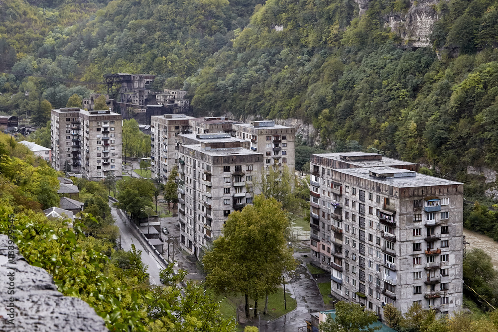 Fototapeta premium Seilbahnstadt Chiatura, Georgien
