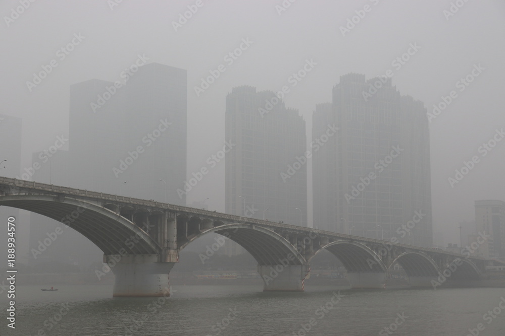 Fototapeta premium polluted city 4