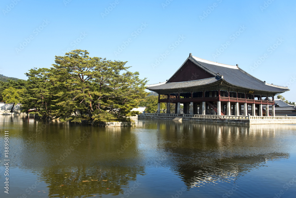 Palast Gyeongbokgung, Pavilion Gyeonghoeru in Seoul, Südkorea Palast Gyeongbokgung, Pavilion Gyeonghoeru in Seoul, Südkorea
