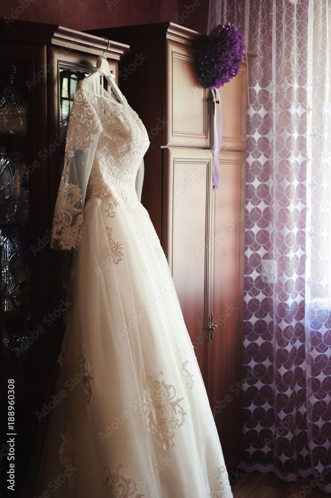 Bride wedding details - wedding dress Bride wedding details - wedding dress
