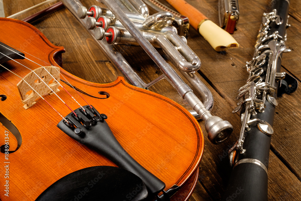 instrument in wood background - obrazy, fototapety, plakaty 