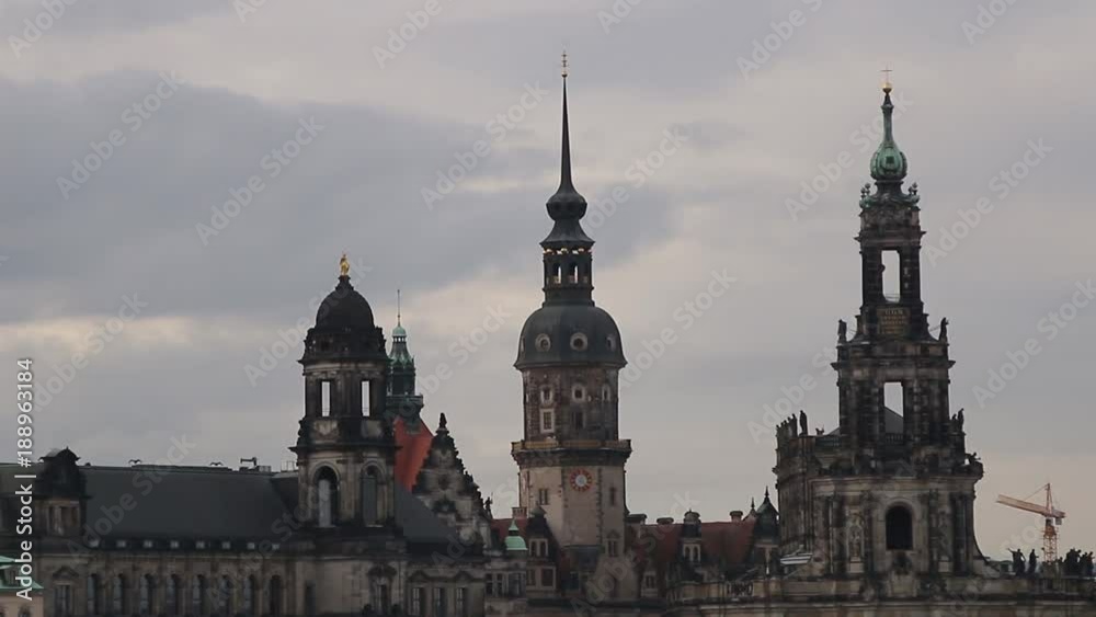 Historische Altstadt von Dresden mit Frauenkirche und Hofkirche Historische Altstadt von Dresden mit Frauenkirche und Hofkirche