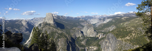 Fototapeta Naklejka Na Ścianę i Meble -  Yosemite Glacier Point Pano Spring 2014