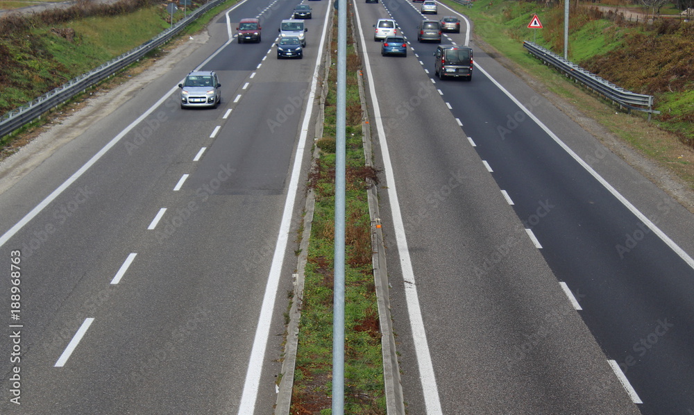 Viaggiare lungo le strade - turismo o lavoro Viaggiare lungo le strade - turismo o lavoro