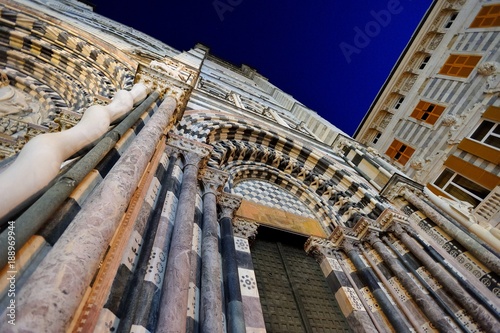 Genova, Liguria, Italia,  cattedrale e palazzi storici photo