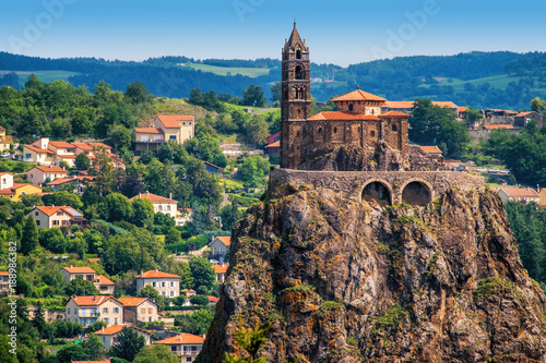 Obraz na płótnie Saint Michel d'Aiguilhe Chapel in Le Puy en Velay, France w salonie