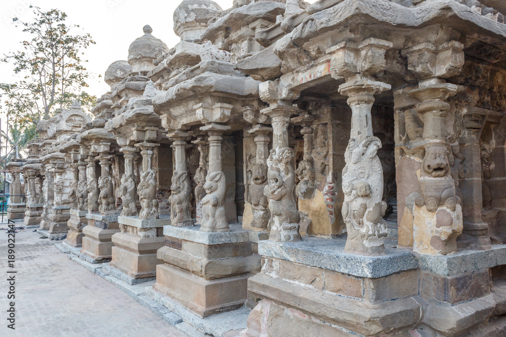 Ancient temple of Kanchipuram Kailasanathar temple and was built during 685-705AD using sandstone compound material contains a large number of carvings and shrines.	