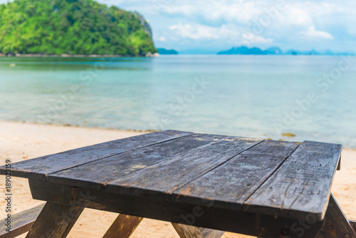 old wooden worktops against the sea to insert objects