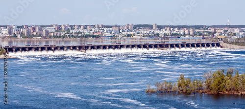 View of the city of Togliatti and the dam of Zhigulevskaya HPP, Russia photo