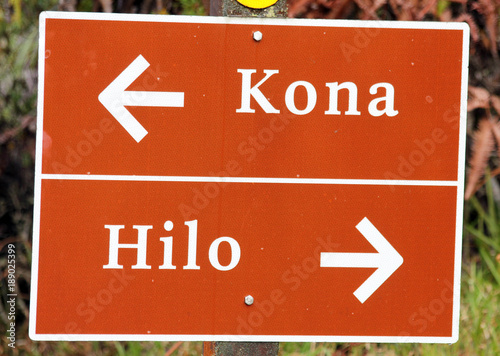 street sign left kona right hilo