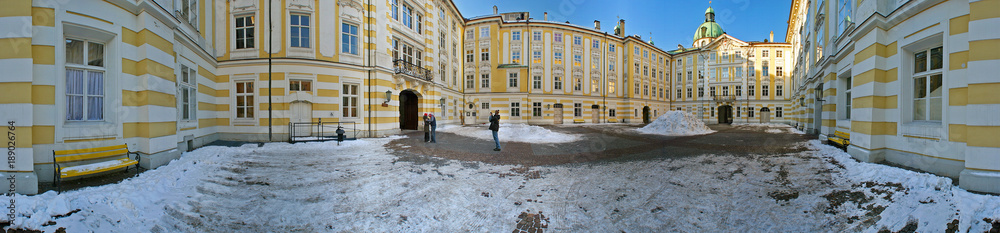 Innsbruk, cortile d'onore della Hofburg a 360°