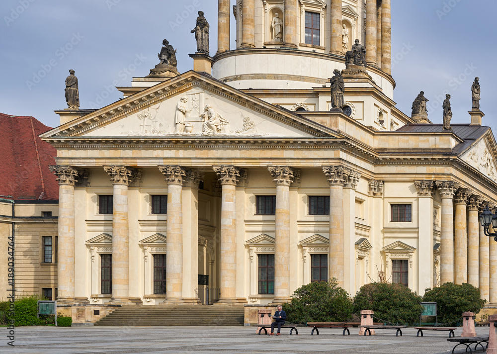 Obraz premium French cathedral at Gendarmenmarkt market in Berlin