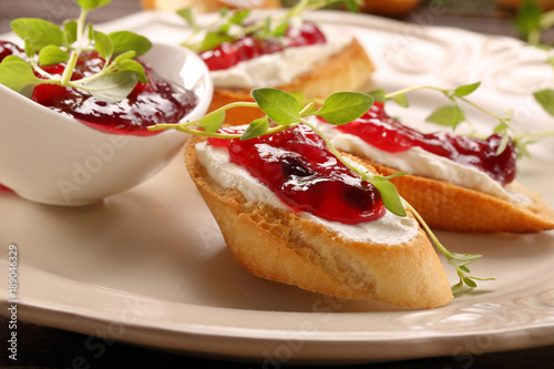 Toast with cottage cheese and cranberry jam