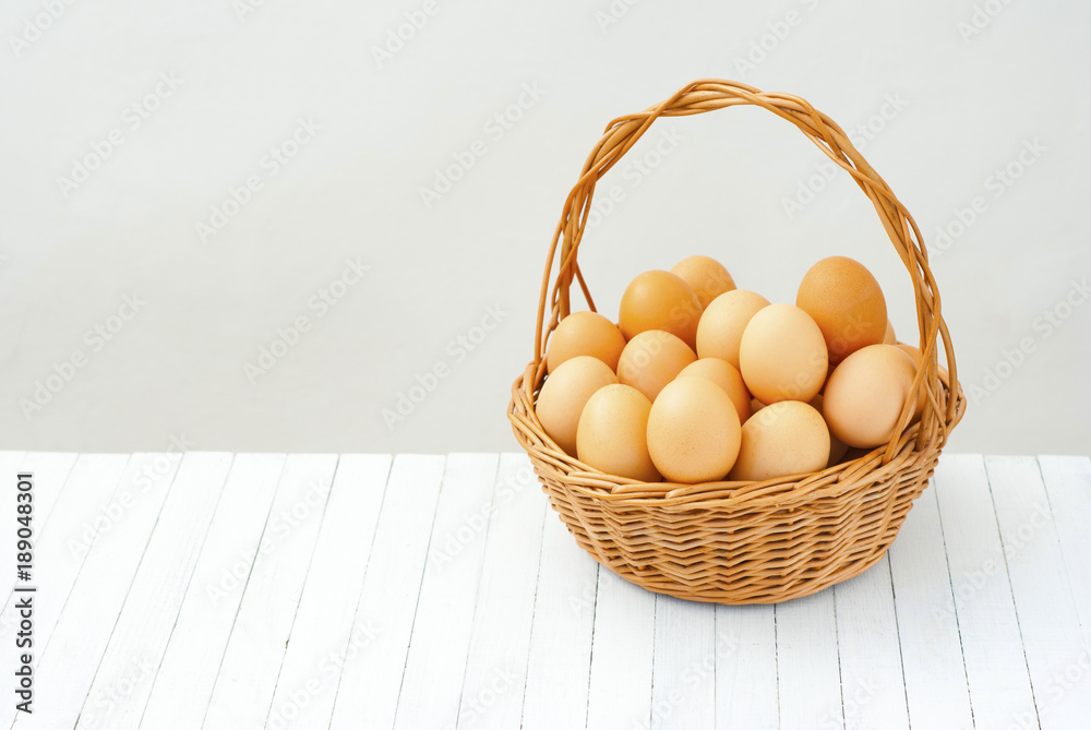 Eggs Eggs