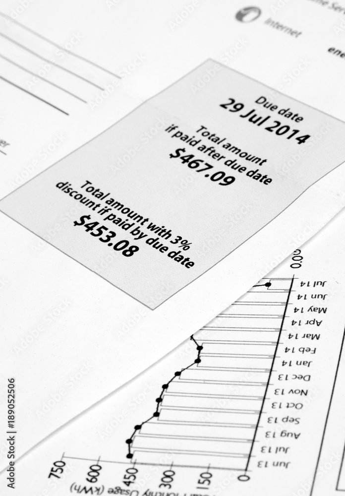 Obraz premium Electricity paper bill closeup