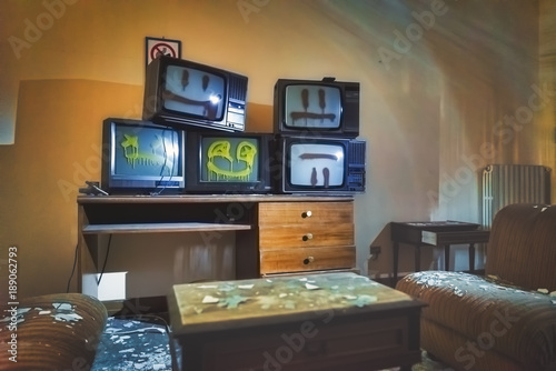 Vecchie Tv Abbandonate grand Hotel Milan