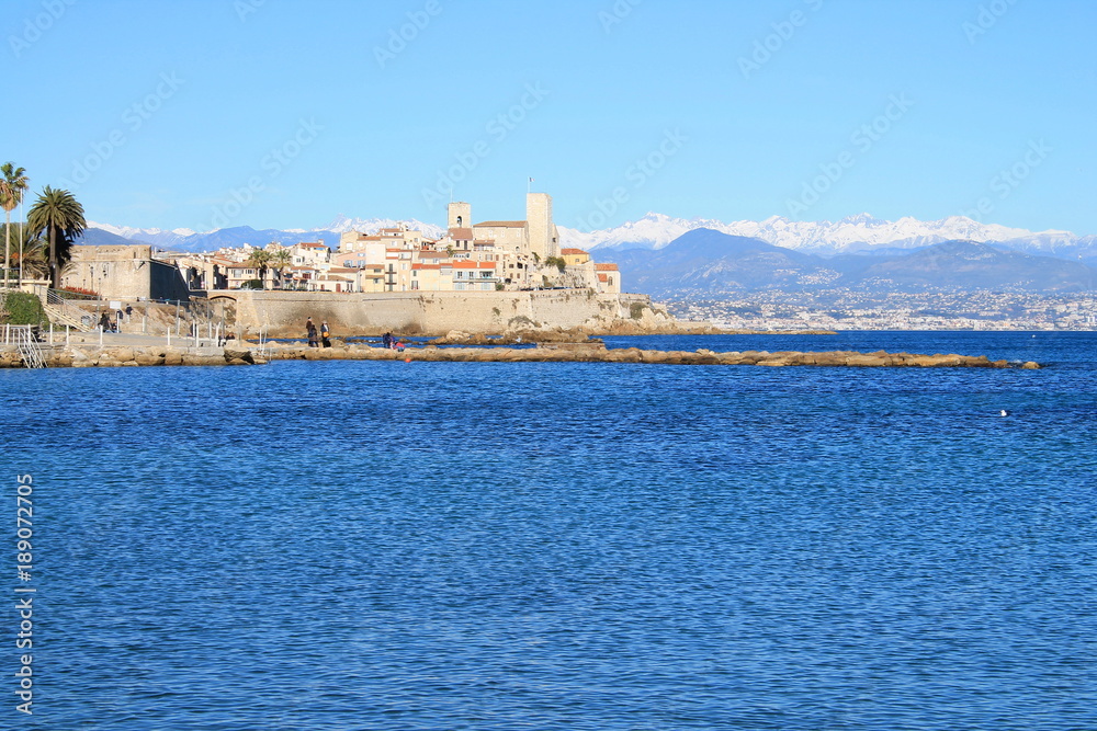 Vieille ville fortifiée d’Antibes et son musée Picasso, France
