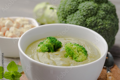 Vegetarian Broccoli Cream Soup