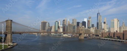 Brooklyn Bridge and New York city © dennisjacobsen