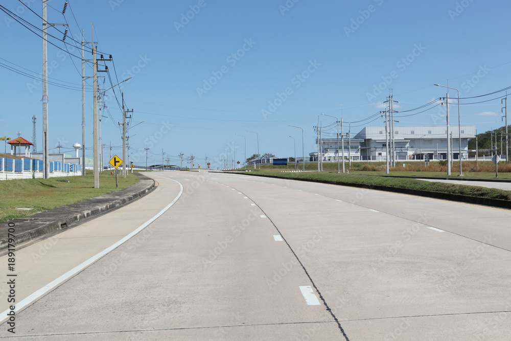 Fototapeta premium new factory,new industrial building on a trading estate