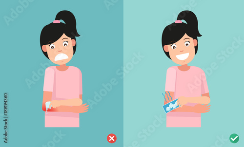 wrong and right ways first aid of using cold packs for injury, illustration