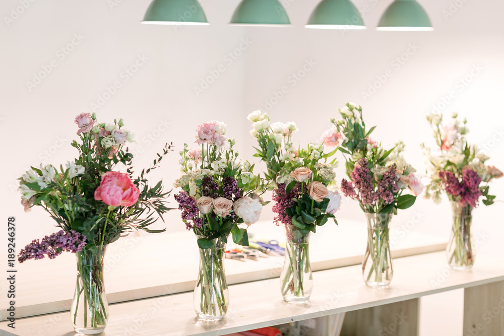 Kits for students. Master class on making bouquets. Summer bouquet. Learning flower arranging, making beautiful bouquets with your own hands Kits for students. Master class on making bouquets. Summer bouquet. Learning flower arranging, making beautiful bouquets with your own hands