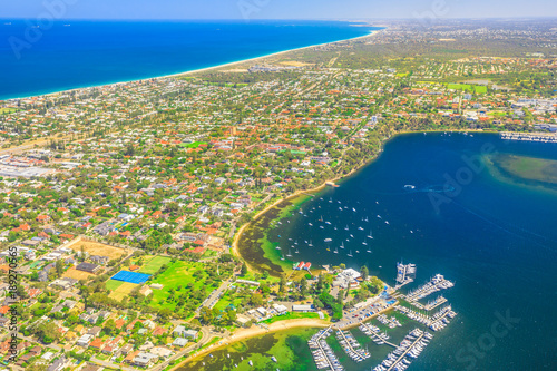 Fototapeta Aerial view of Peppermint Grove, a suburb of the Perth metropolitan area and Freshwater Bay