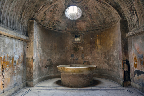 Fotografie, Obraz Italy Calabria pompeii ruins