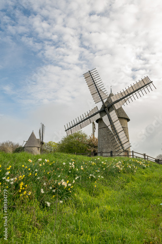 Moulin du mont des alouettes durant le printemps