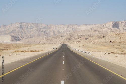 Route côtière reliant Muscat à Salalah photo