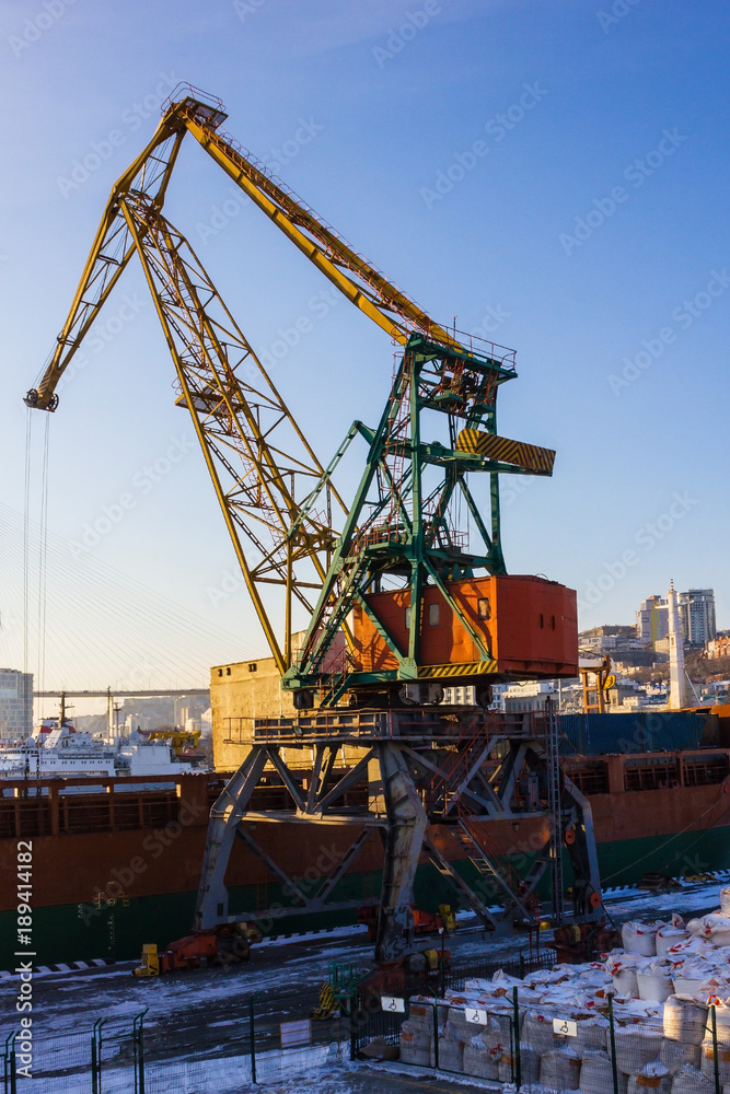The crane is in operation. The crane is in operation.