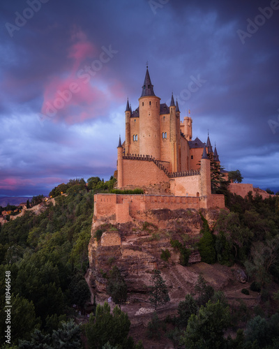 Vistas al Alcázar de Segovia al atardecer