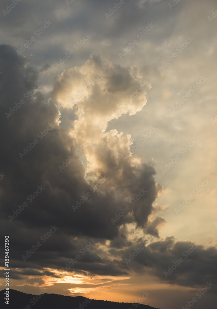 Obraz premium Dramatic clouds sky