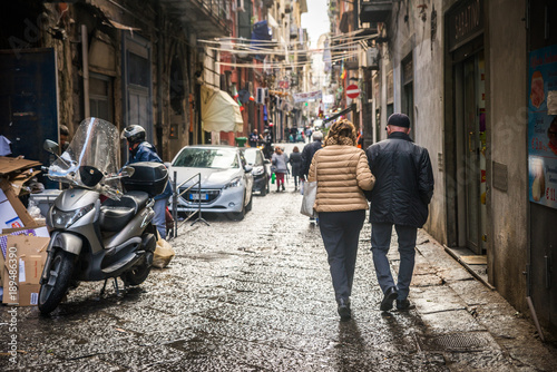 naples-italy-november-30-2017-city-streets-full-of-people-in-naples-italy