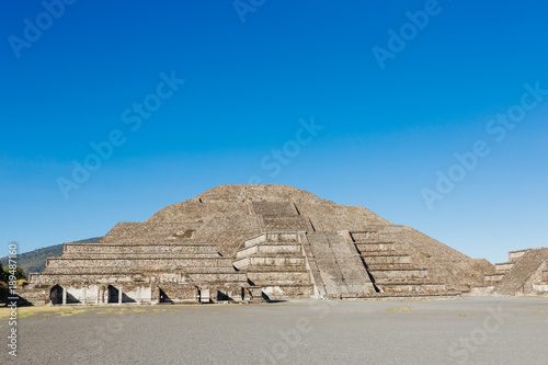 pyramide in teotihuacan Mexico