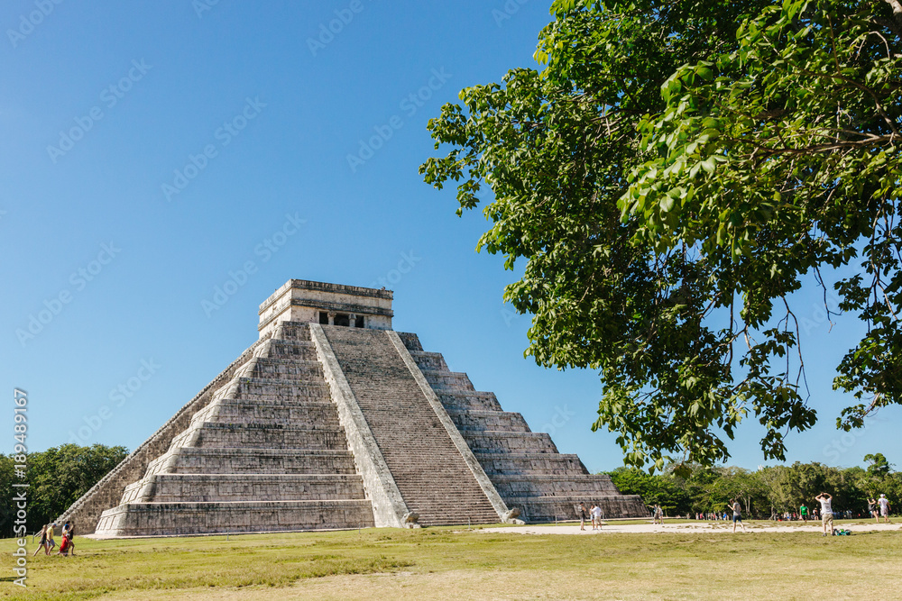  pyramide in Chichen Itza Mexico 