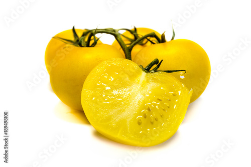 Gelbe Rispentomaten tomaten Isoliert freisteller freigestellt weiß hintergrund