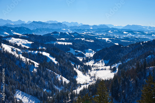 Winterwanderung in den Alpen - Emmental © David