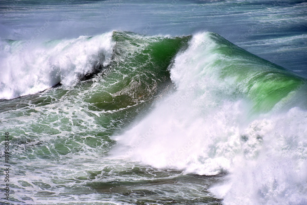Big wave breaking