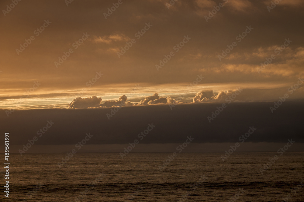 Obraz premium Sunset Clouds Over Catalina Island