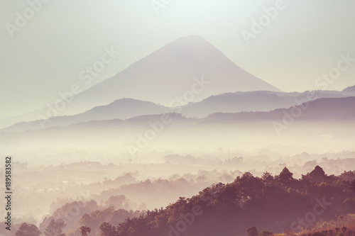 Fototapeta Naklejka Na Ścianę i Meble -  Volcano in Guatemala