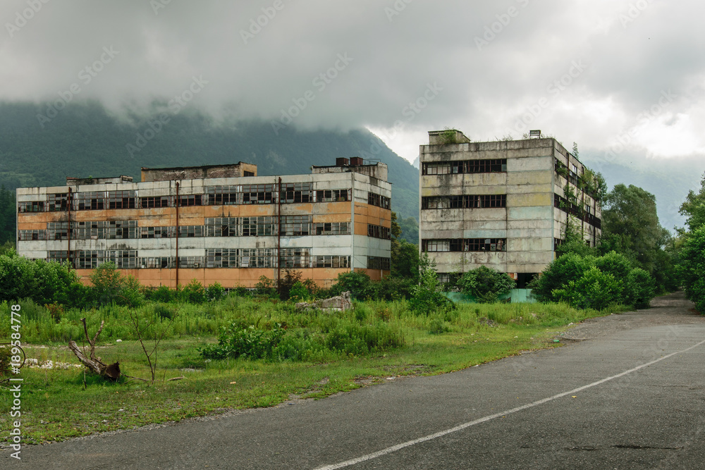 Fototapeta premium Abandoned buildings in Tkvarcheli, Abkhazia