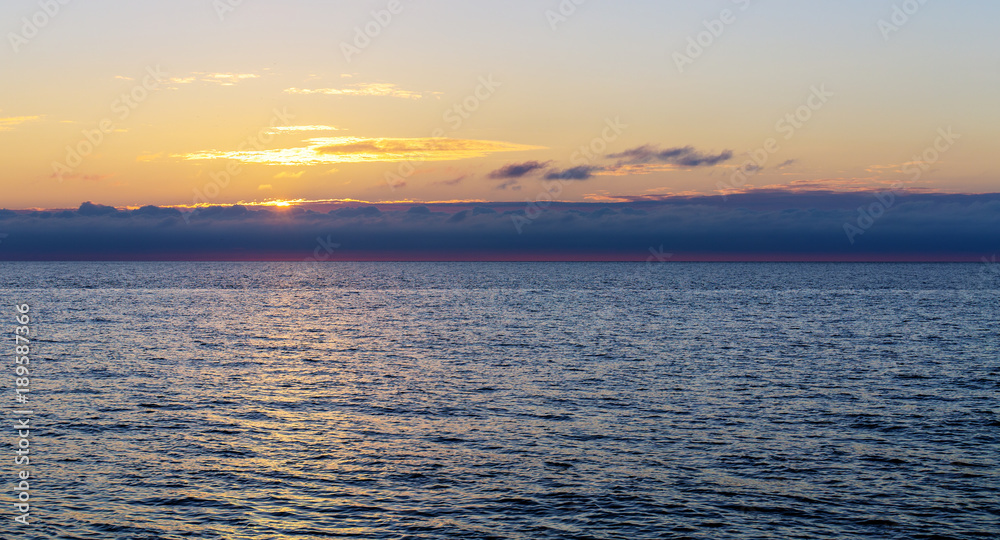 Naklejka premium sunset sky with clouds