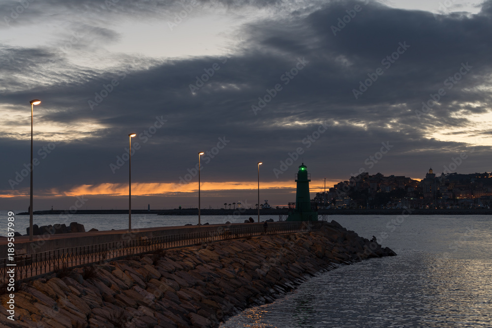 Obraz premium Pier lighthouse