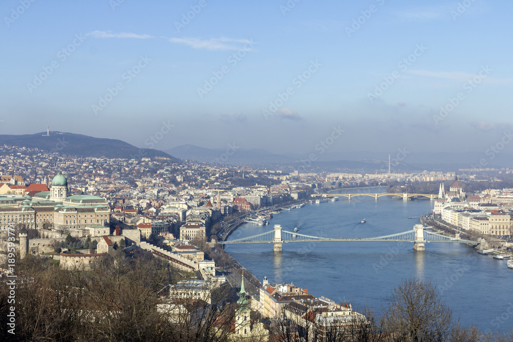 Obraz premium Skyline of Budapest from Gellert Hill