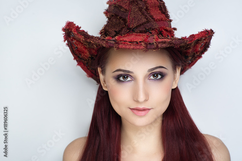 woman cowboy hat